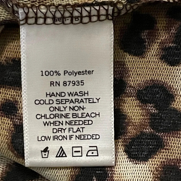 Susan Graver Leopard Print Ruffle Deep V Neck Long Sleeve Size Medium - Picture 10 of 10